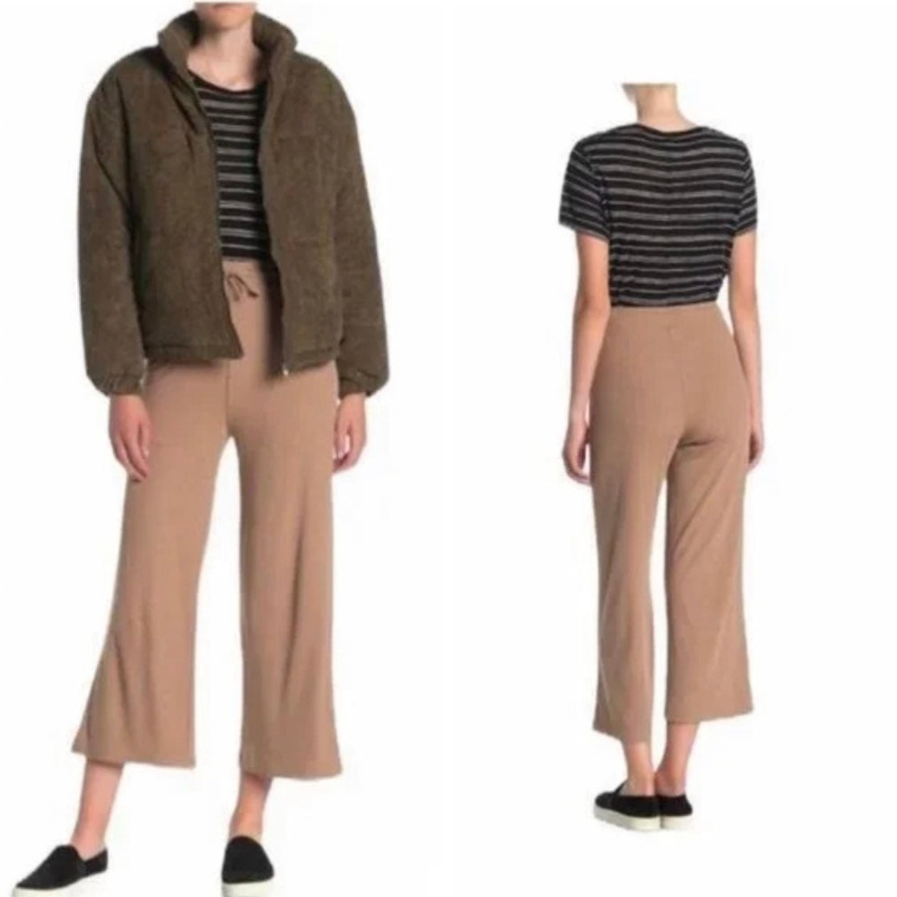 Elodie Ribbed Pull On Wide Leg Cropped Pant